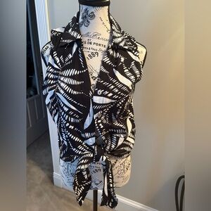 Panama Jack Monochrome Leaf Print Top